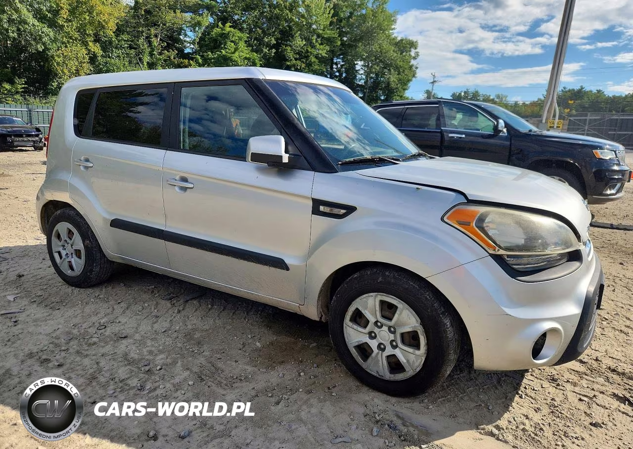 2012 Kia Soul Base VIN:KNDJT2A51C7464394 - 4