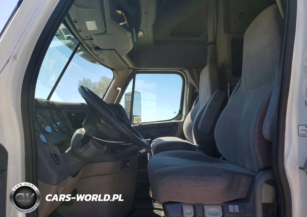 2014 Freightliner Cascadia 125 VIN:3AKJGLD52ESFV9322 - 7