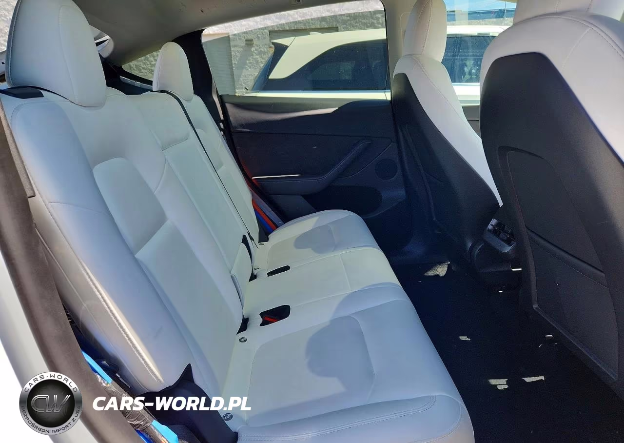 2023 Tesla Model Y VIN:7SAYGDEE3PF635674 - 11