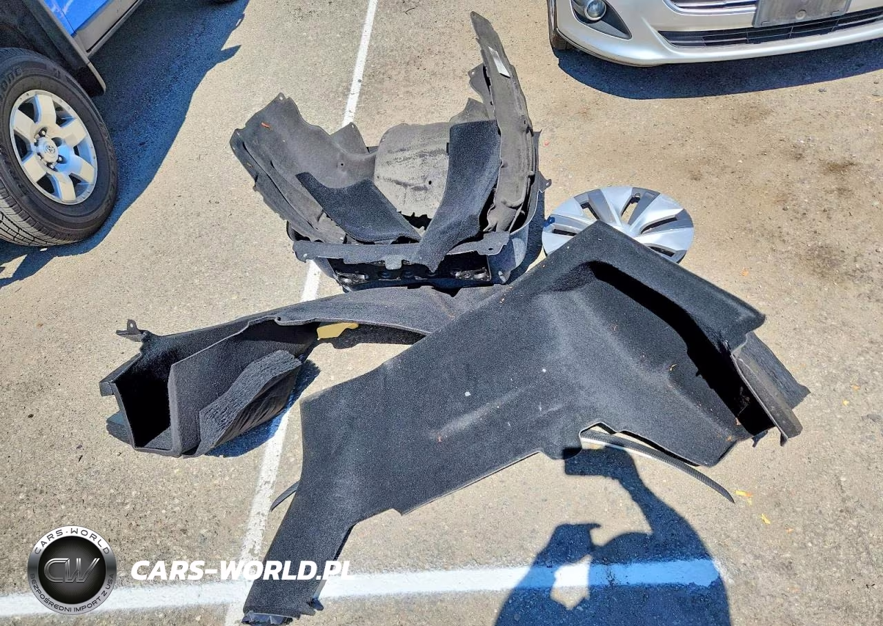2023 Tesla Model Y VIN:7SAYGDEE3PF635674 - 13