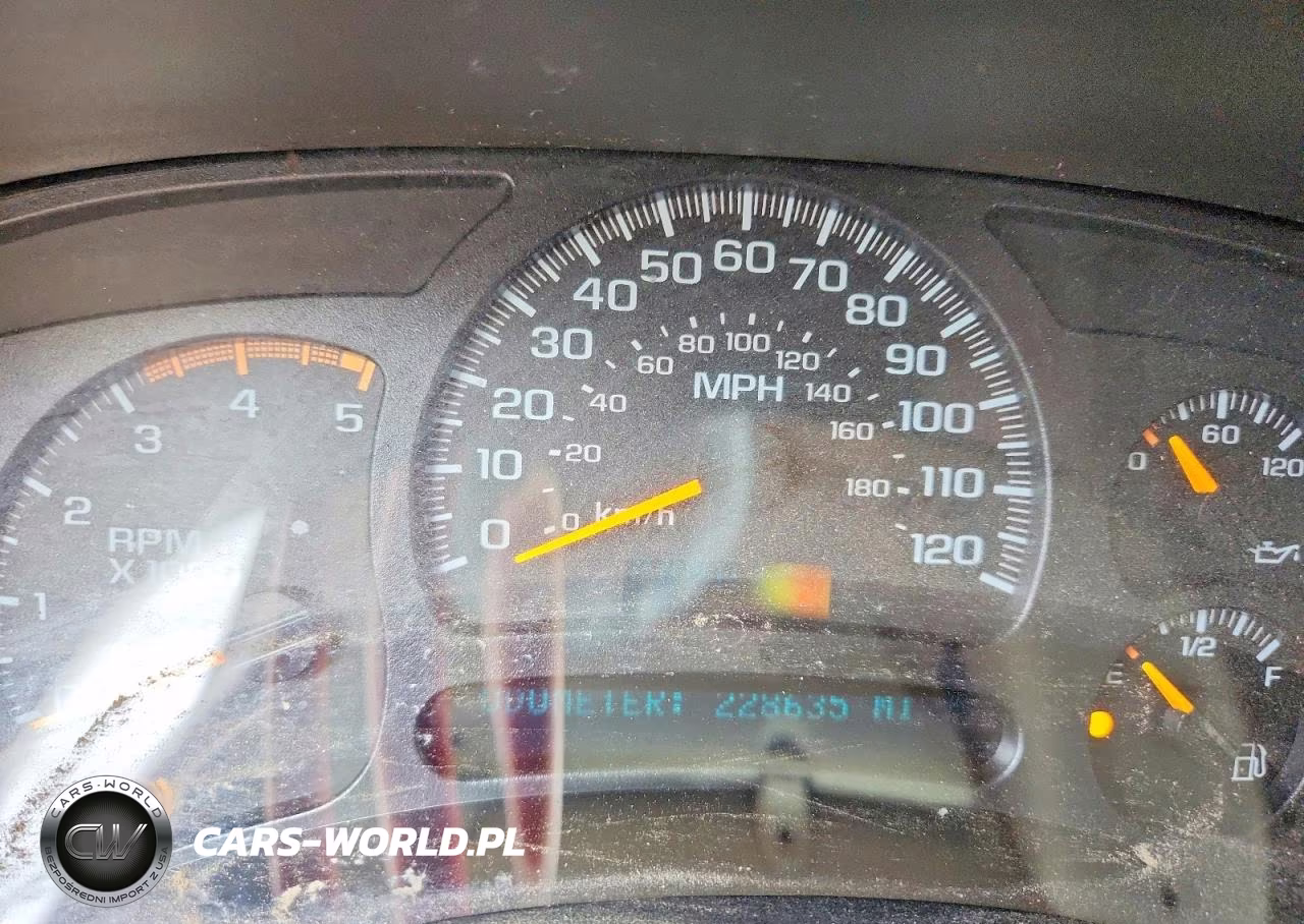 2005 GMC Sierra K2500 Heavy Duty VIN:1GTHK23225F930668 - 9