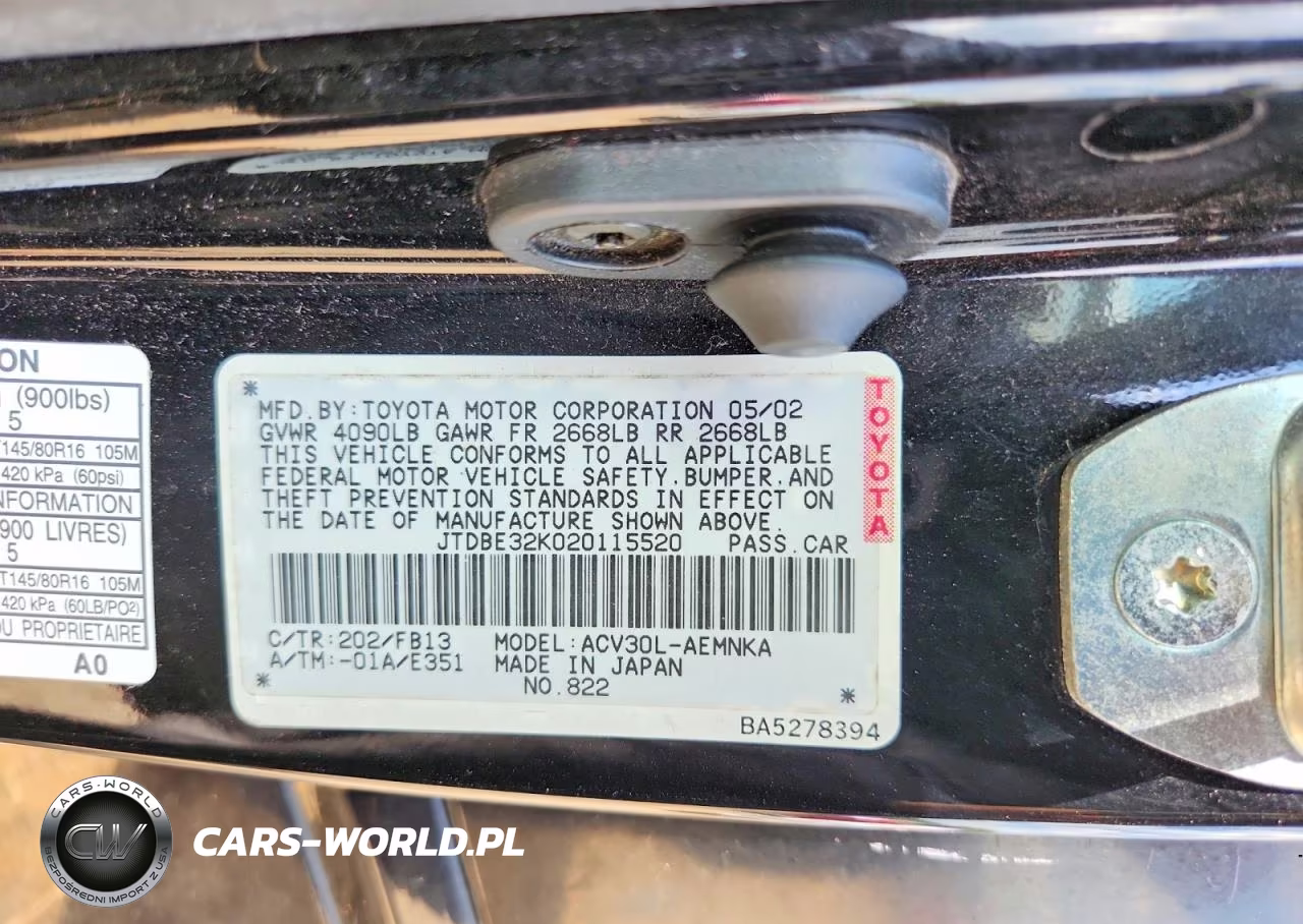 2002 Toyota Camry Le VIN:JTDBE32K020115520 - 13
