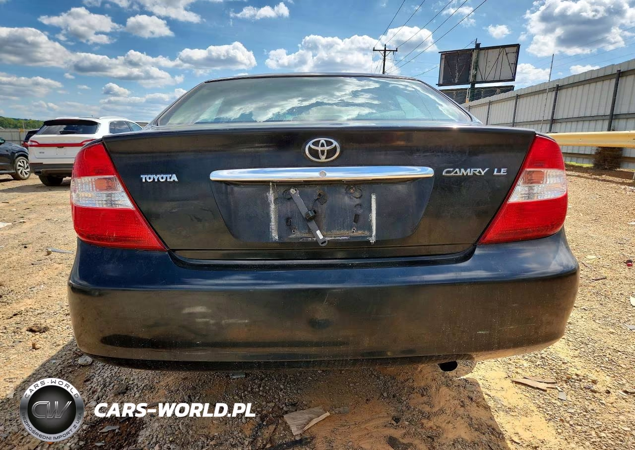 2002 Toyota Camry Le VIN:JTDBE32K020115520 - 6