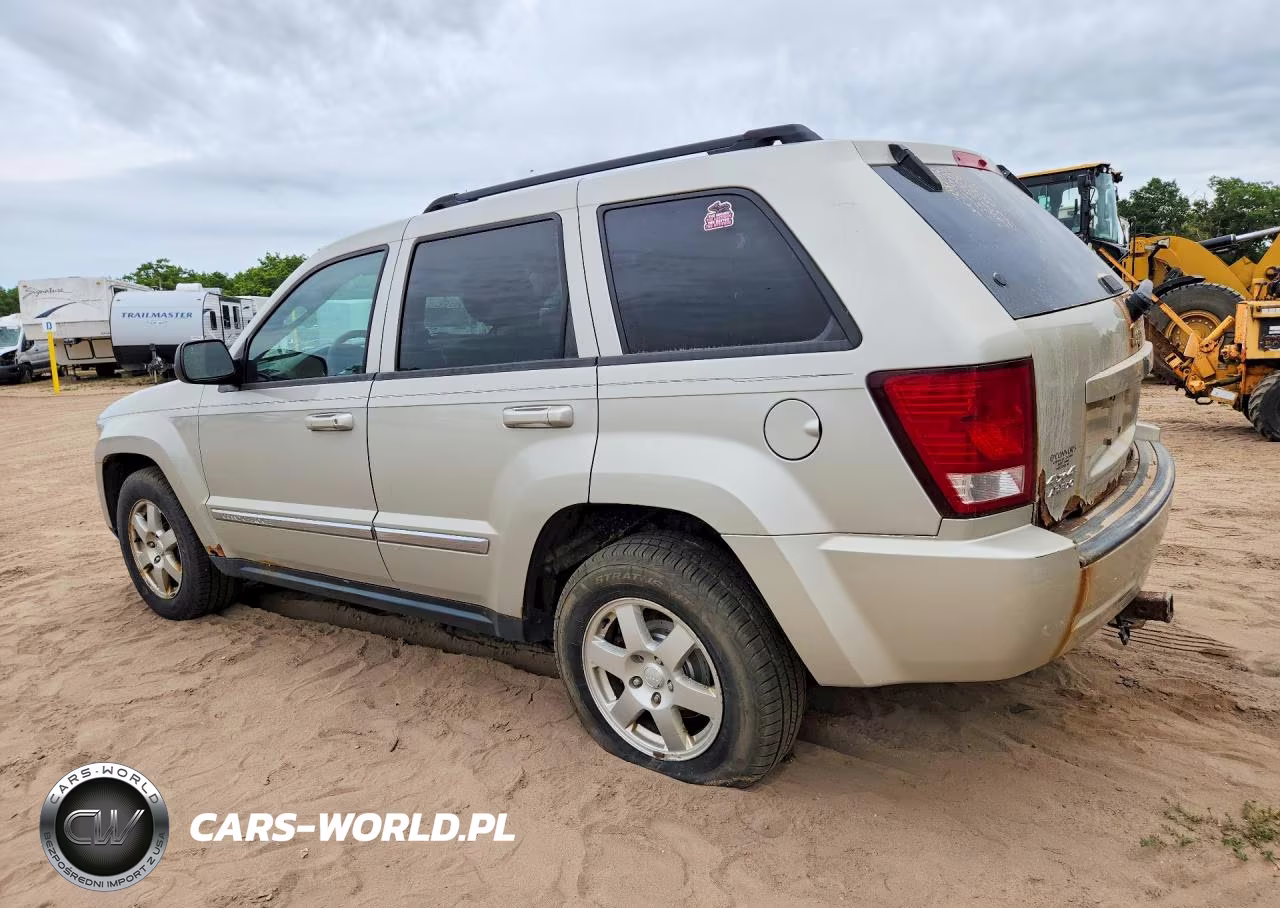 2010 Jeep Grand Cherokee Laredo VIN:1J4PR4GKXAC139842 - 2