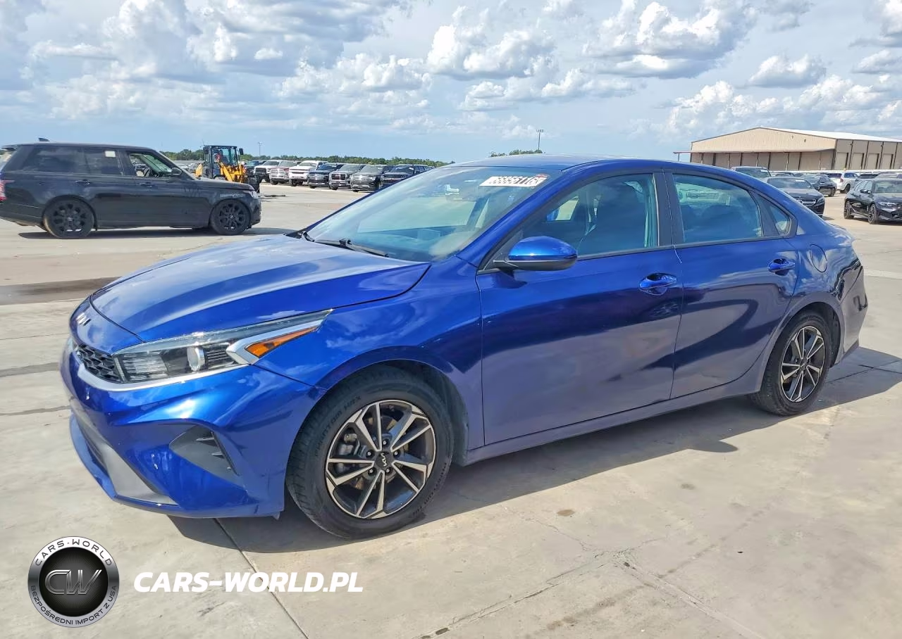 2023 Kia Forte Lxs