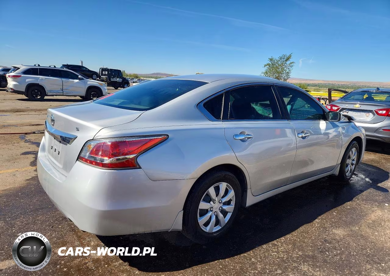 2015 Nissan Altima 2.5 S VIN:1N4AL3AP5FN307903 - 3