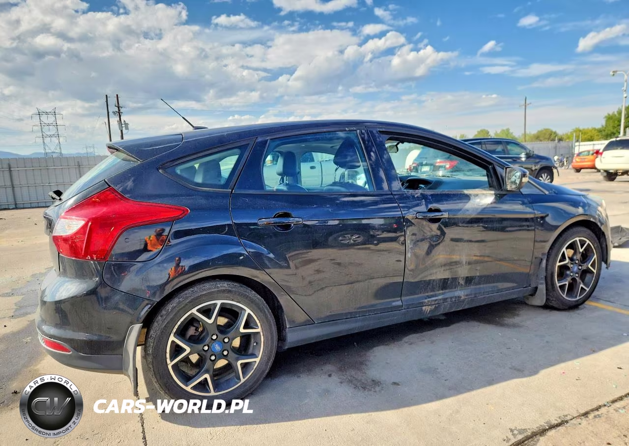 2012 Ford Focus Se VIN:1FAHP3K22CL173140 - 3
