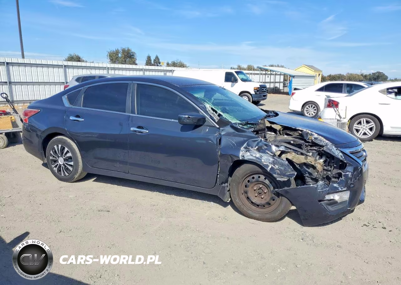 2014 Nissan Altima 2.5 VIN:1N4AL3AP2EN208762 - 4