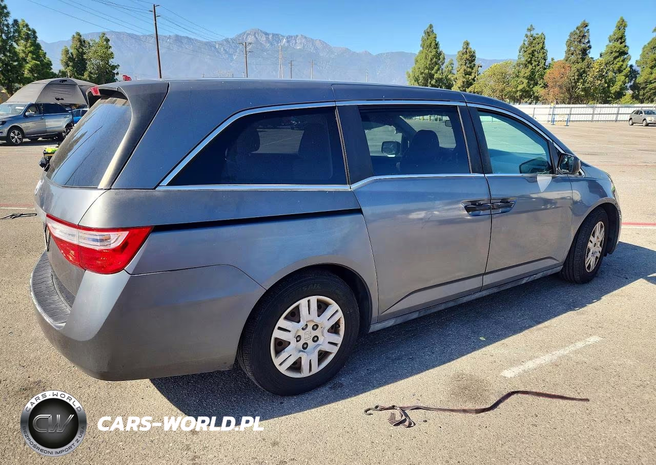 2012 Honda Odyssey Lx VIN:5FNRL5H24CB107544 - 3