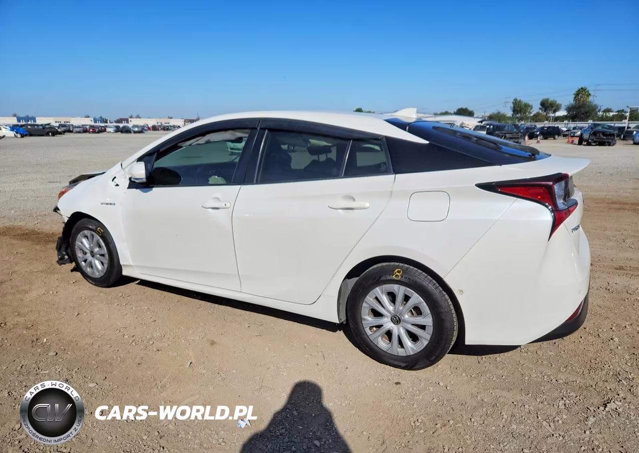 2019 Toyota Prius Le VIN:JTDKARFU0K3077134 - 2