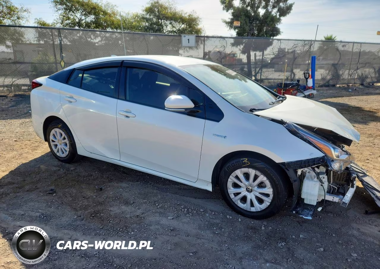2019 Toyota Prius Le VIN:JTDKARFU0K3077134 - 4