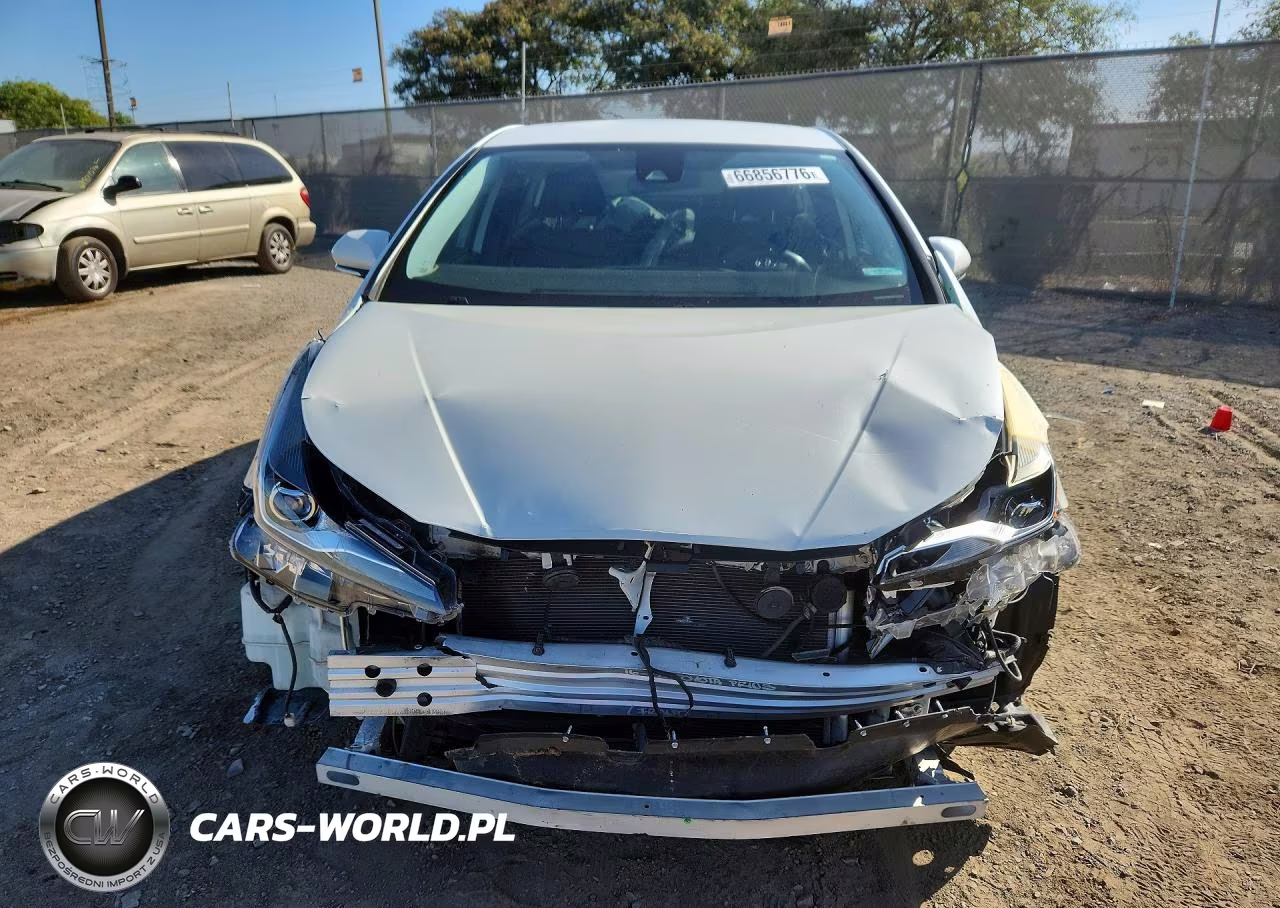 2019 Toyota Prius Le VIN:JTDKARFU0K3077134 - 5