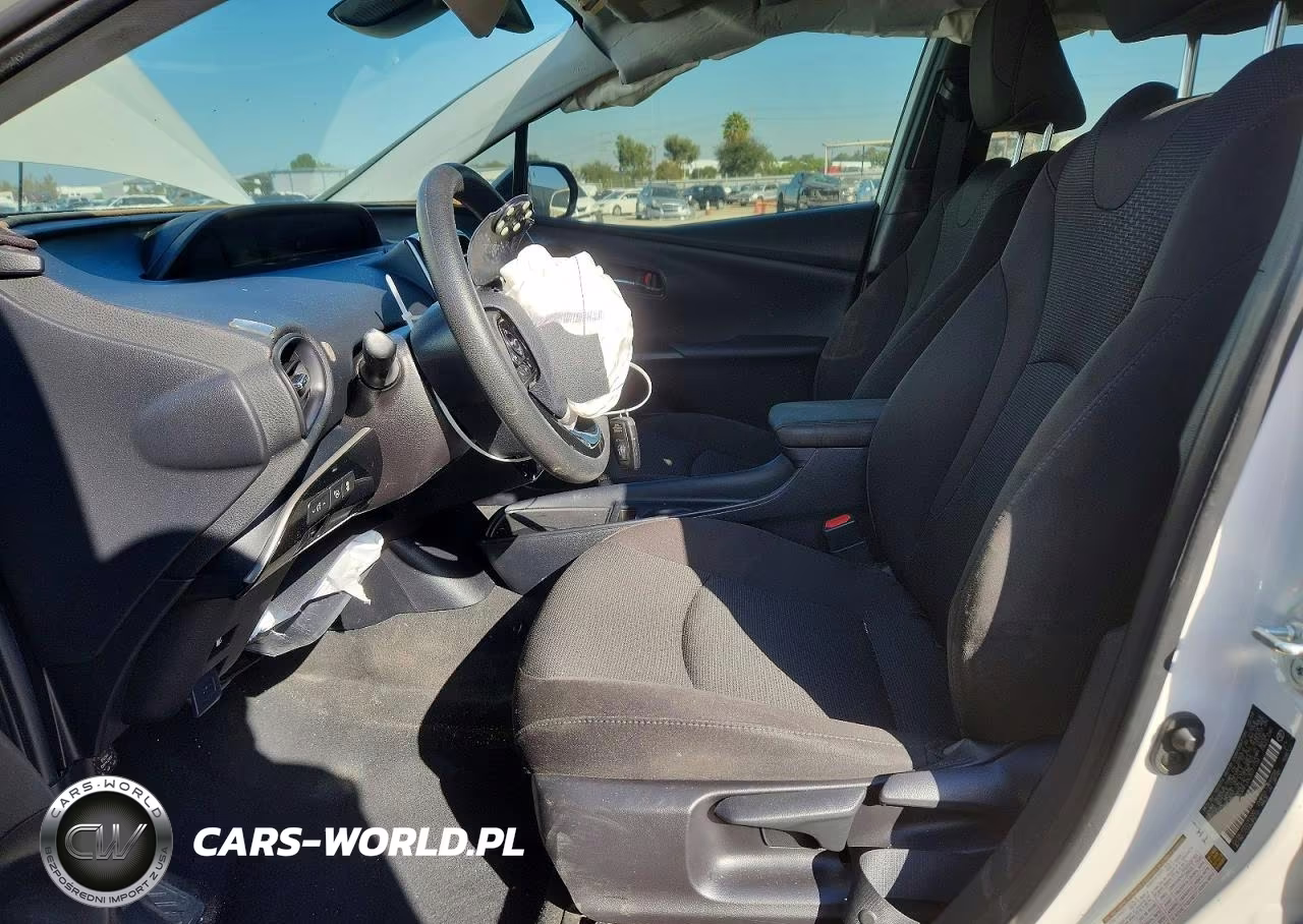 2019 Toyota Prius Le VIN:JTDKARFU0K3077134 - 7
