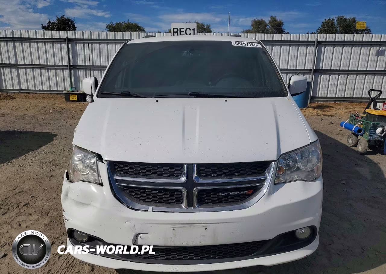 2017 Dodge Grand Caravan Sxt VIN:2C4RDGCG1HR847933 - 5