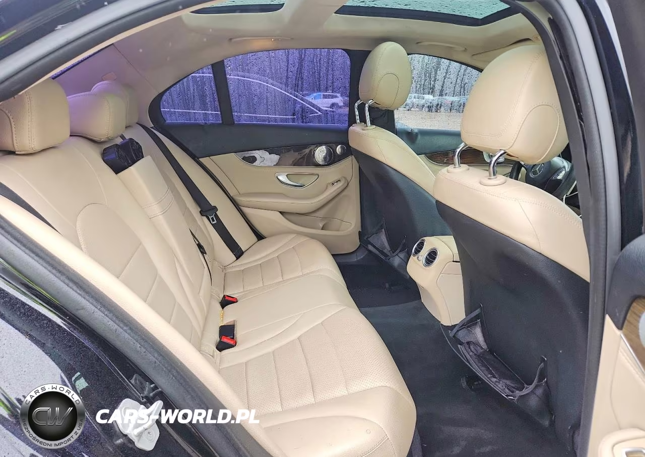 2015 Mercedes-Benz C 300 4Matic VIN:55SWF4KB9FU017208 - 10