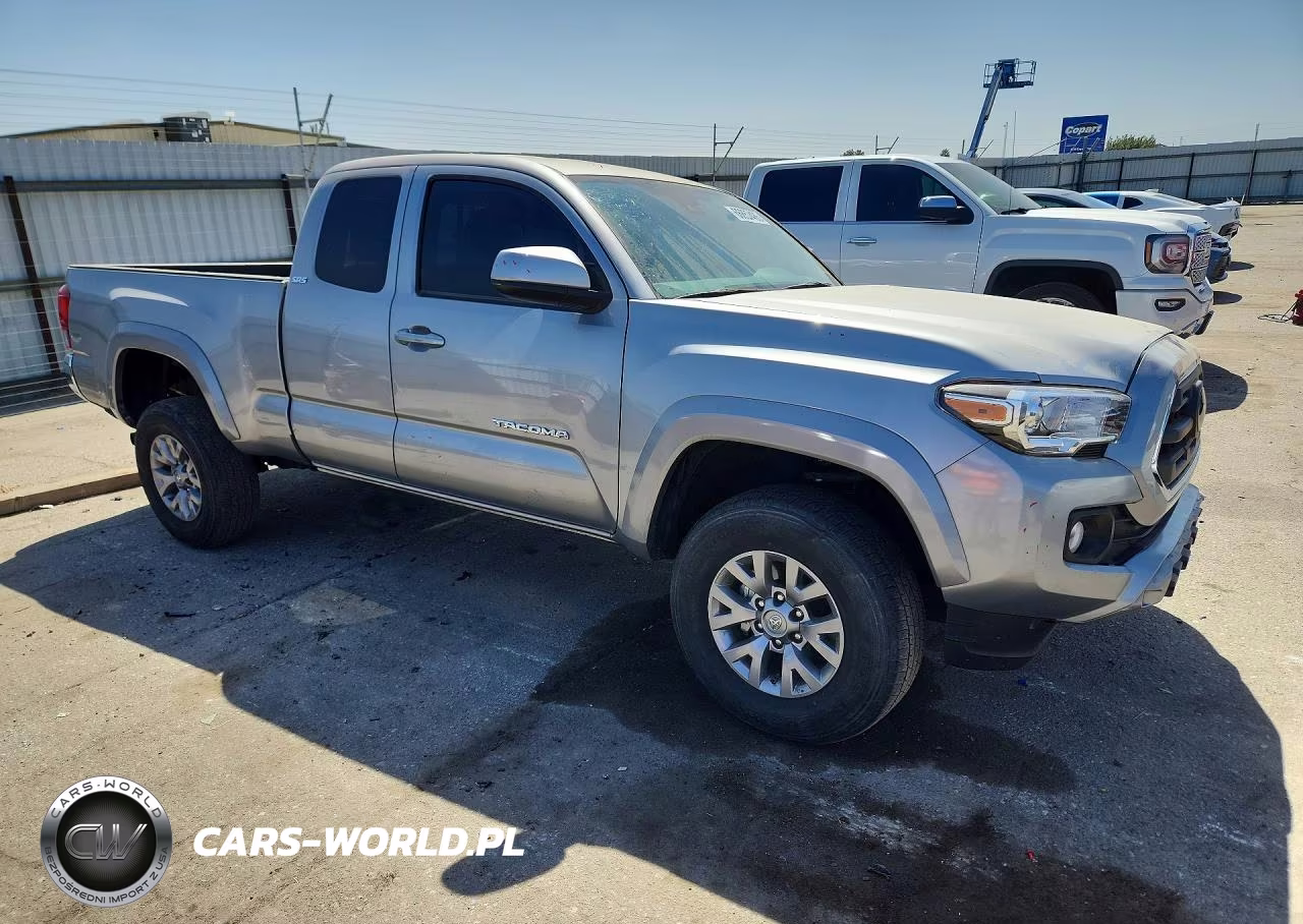 2018 Toyota Tacoma Sr5 V6 VIN:5TFRZ5CN3JX062468 - 4