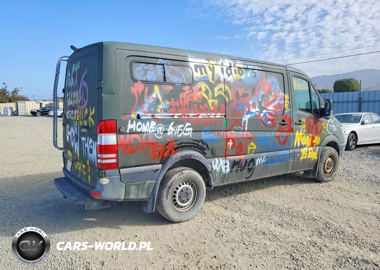 2013 Mercedes-Benz Sprinter 2500 VIN:WD3PE7CC1D5763985 - 3