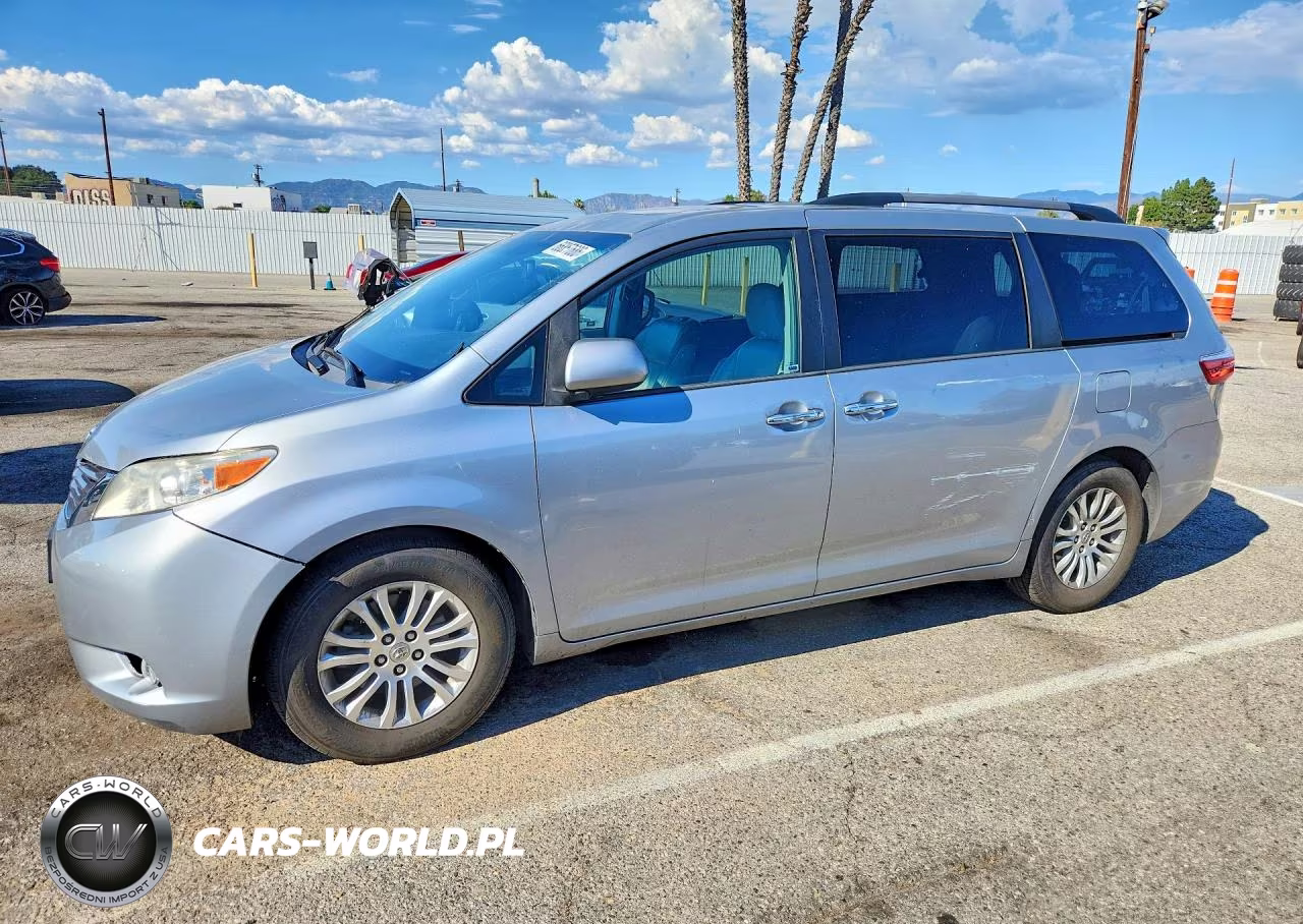 2016 Toyota Sienna Xle 8-Passenger