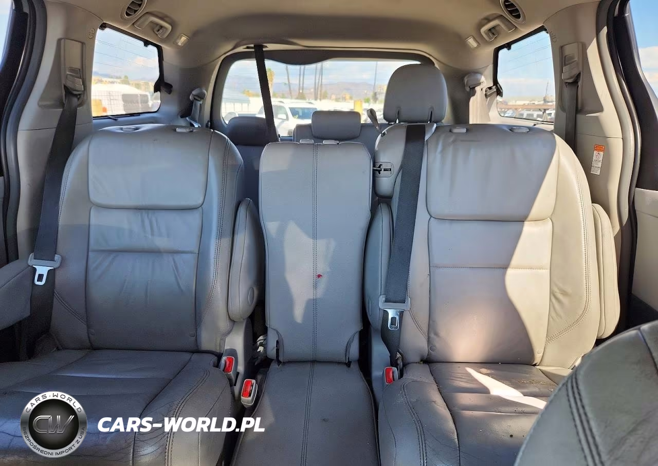 2016 Toyota Sienna Xle 8-Passenger VIN:5TDYK3DC4GS742198 - 10