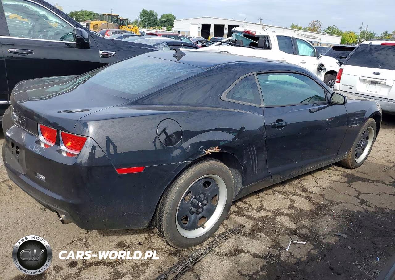 2010 Chevrolet Camaro Ls VIN:2G1FA1EV0A9147579 - 3