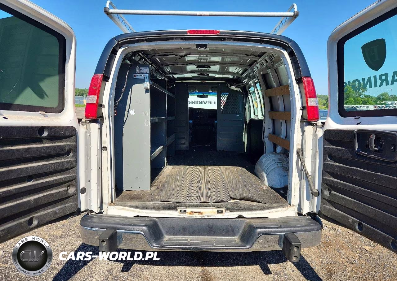 2017 GMC Savana G2500 VIN:1GTW7AFF8H1915630 - 10
