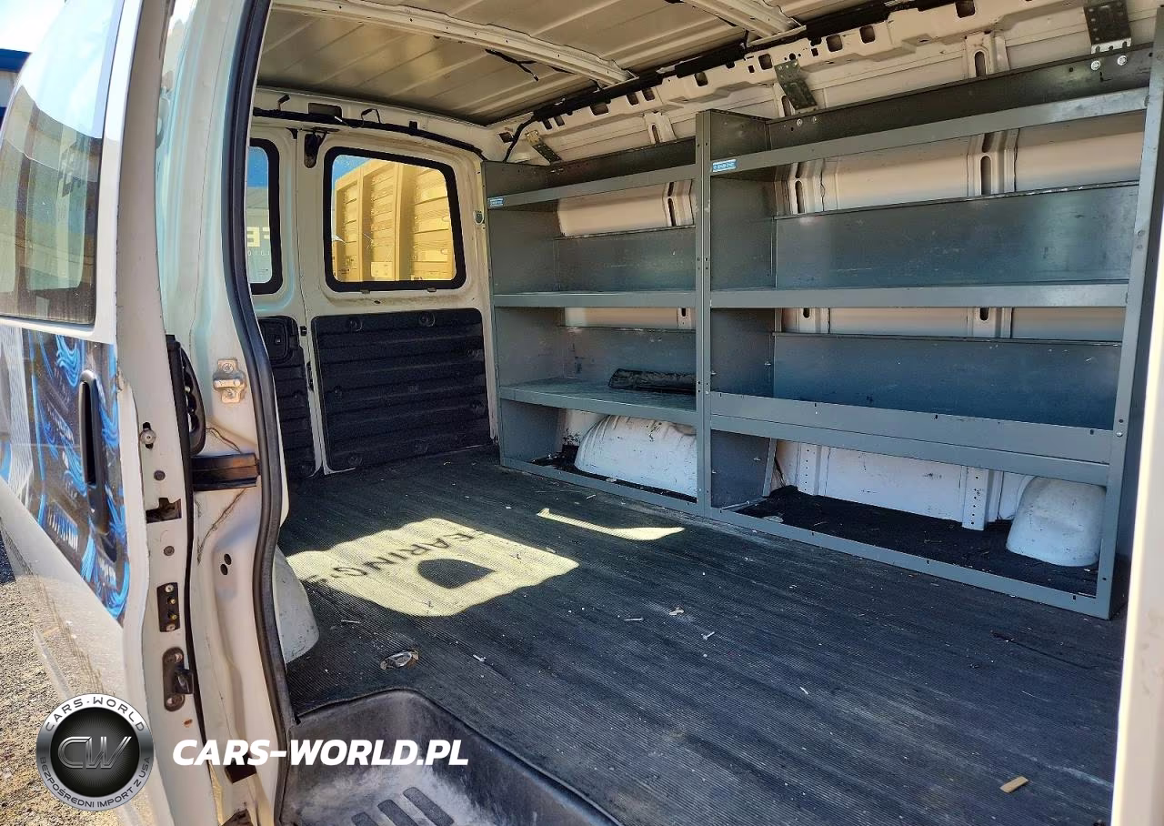 2017 GMC Savana G2500 VIN:1GTW7AFF8H1915630 - 11