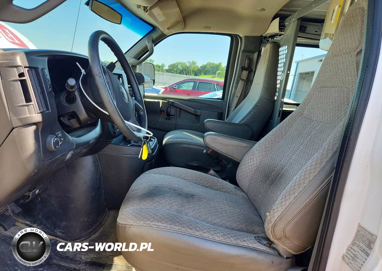 2017 GMC Savana G2500 VIN:1GTW7AFF8H1915630 - 7