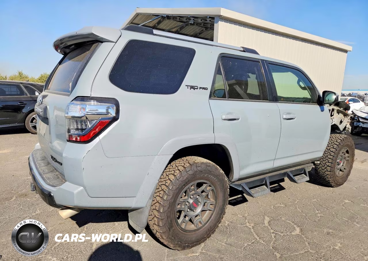 2017 Toyota 4Runner Trd Pro VIN:JTEBU5JR0H5461071 - 3
