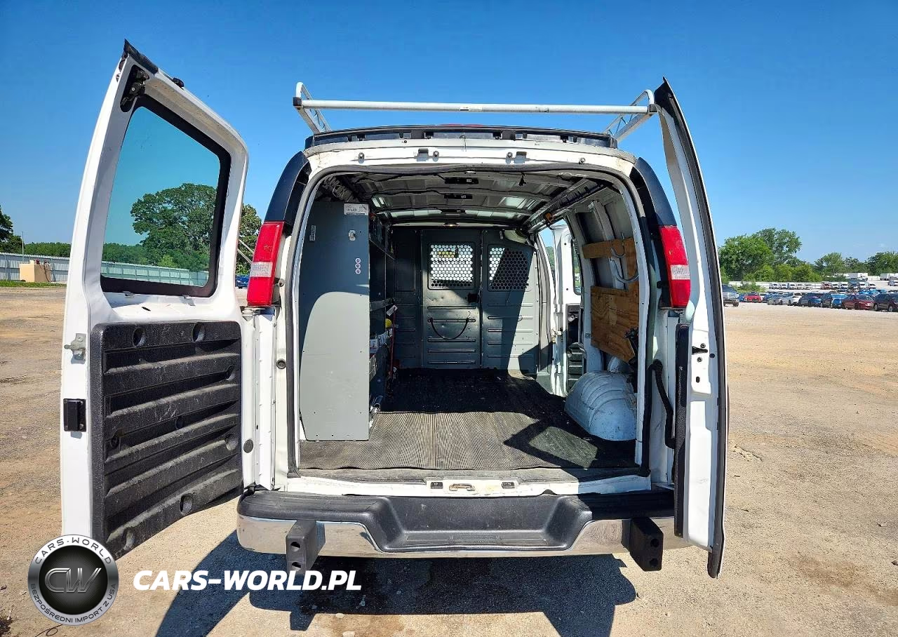 2017 GMC Savana G2500 VIN:1GTW7AFF4H1909520 - 10