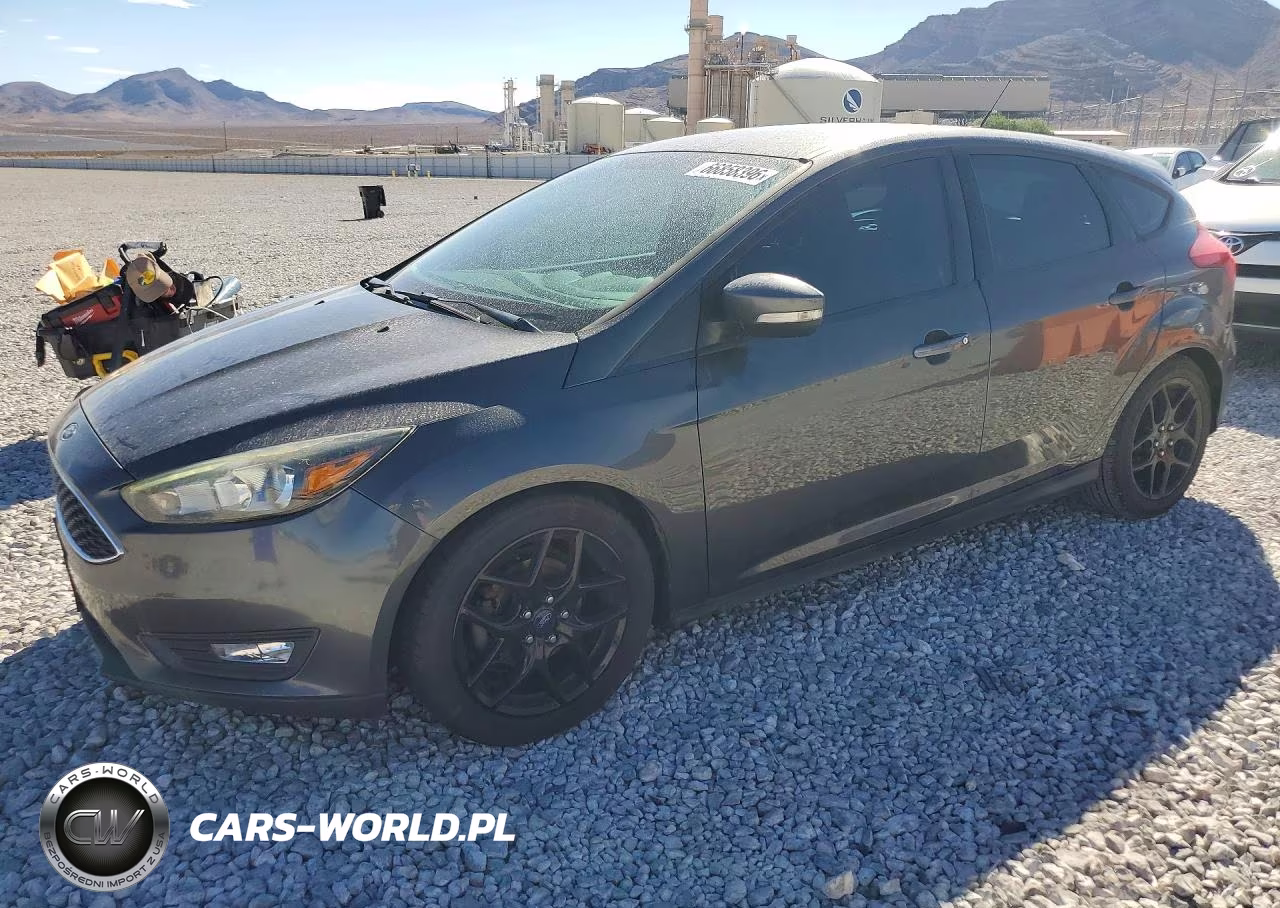 2016 Ford Focus Se VIN:1FADP3K21GL311755 - 1