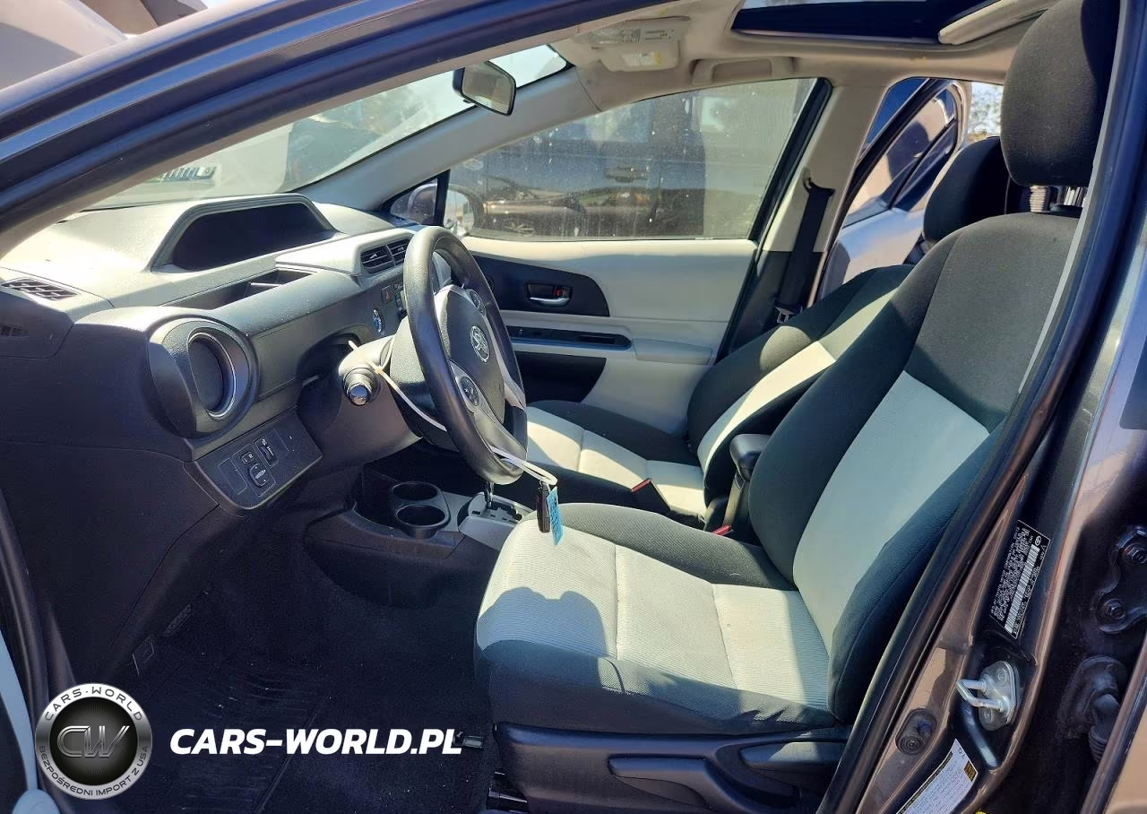 2012 Toyota Prius C Three VIN:JTDKDTB37C1017835 - 7