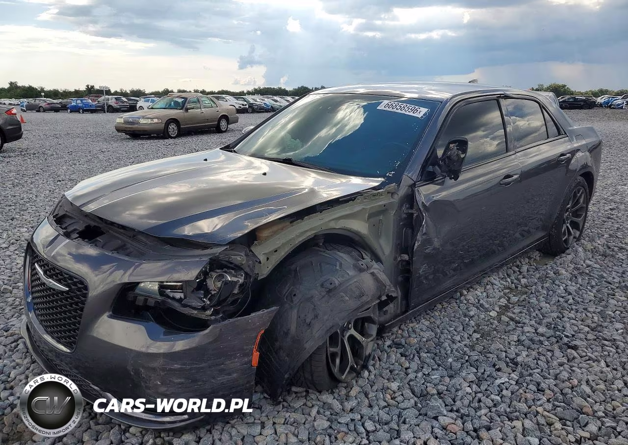 2018 Chrysler 300 S VIN:2C3CCABG1JH141214 - 1