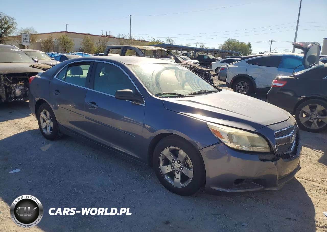 2013 Chevrolet Malibu Ls VIN:1G11B5SA1DF321431 - 4