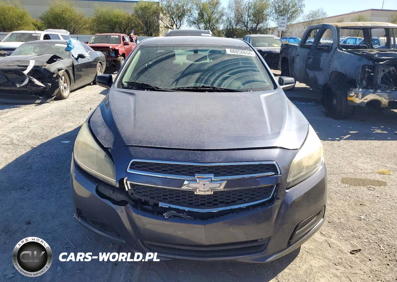 2013 Chevrolet Malibu Ls VIN:1G11B5SA1DF321431 - 5