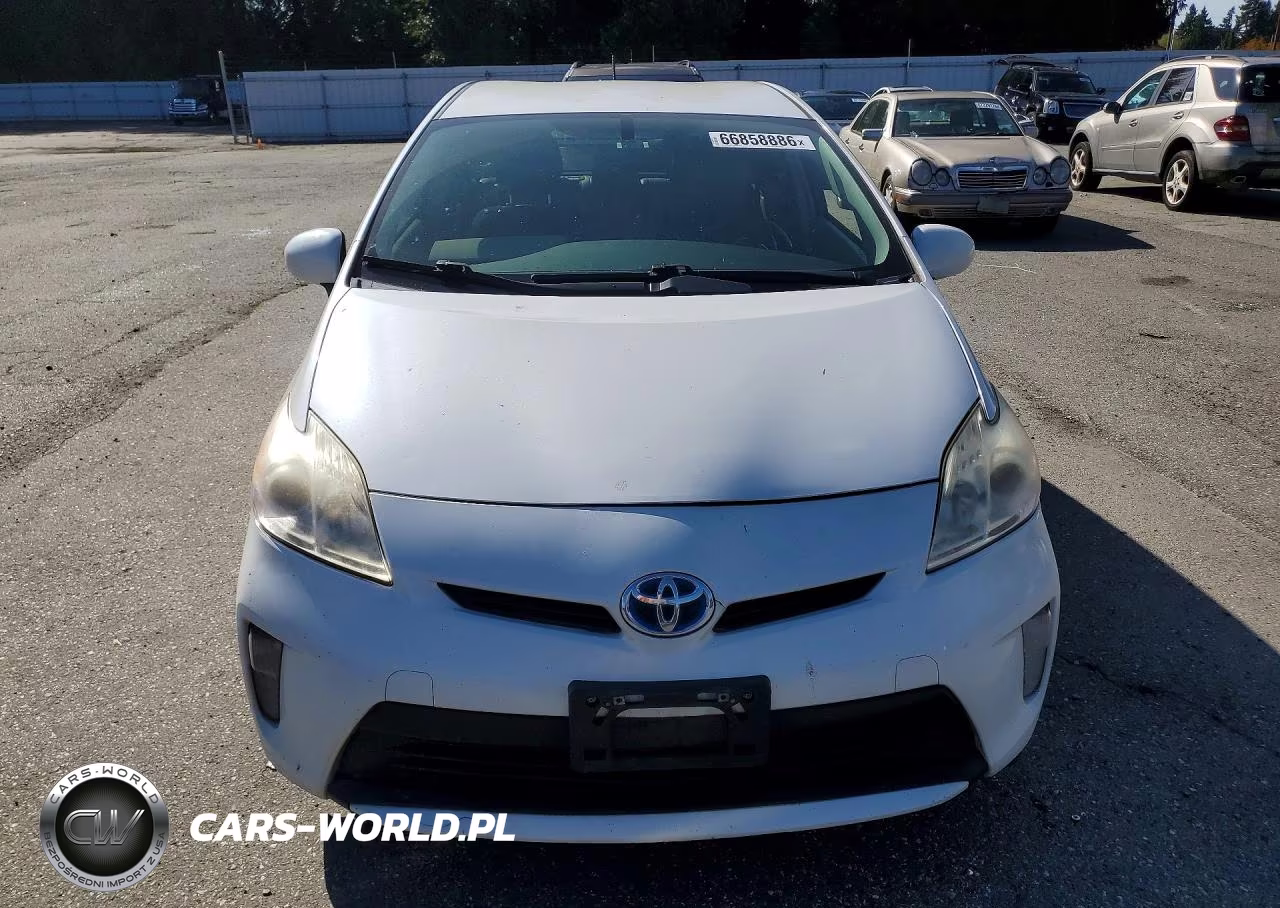 2012 Toyota Prius Two VIN:JTDKN3DU6C5466984 - 5