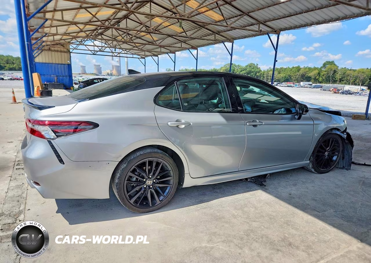 2023 Toyota Camry Xse VIN:4T1K31AK9PU051095 - 3