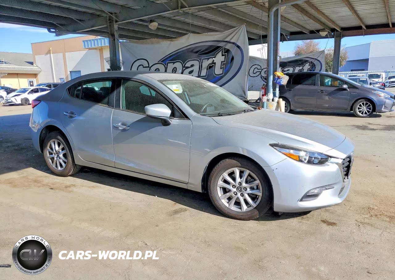 2018 Mazda 3 Sport VIN:3MZBN1U78JM260276 - 4