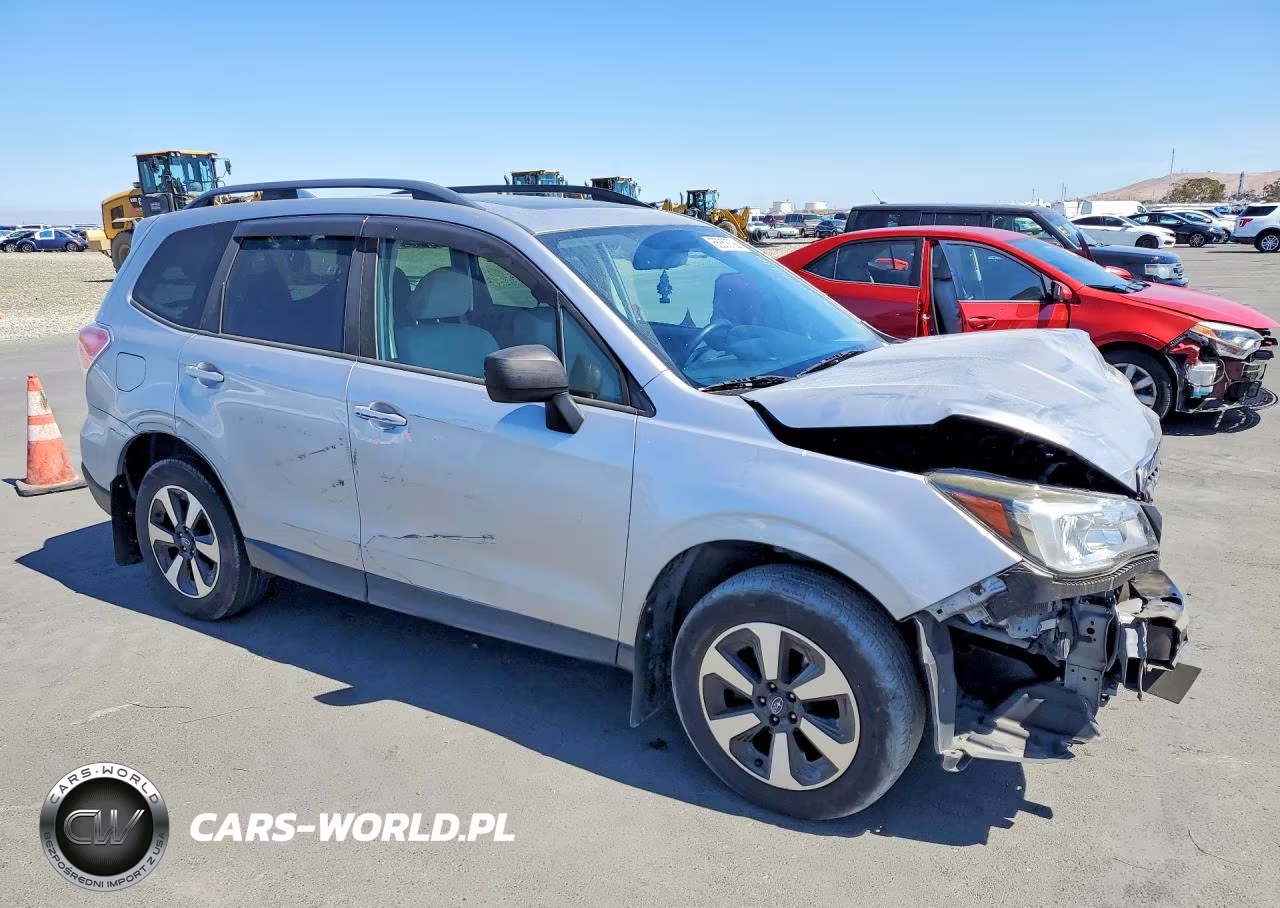 2018 Subaru Forester 2.5I Premium VIN:JF2SJAEC7JH578437 - 4