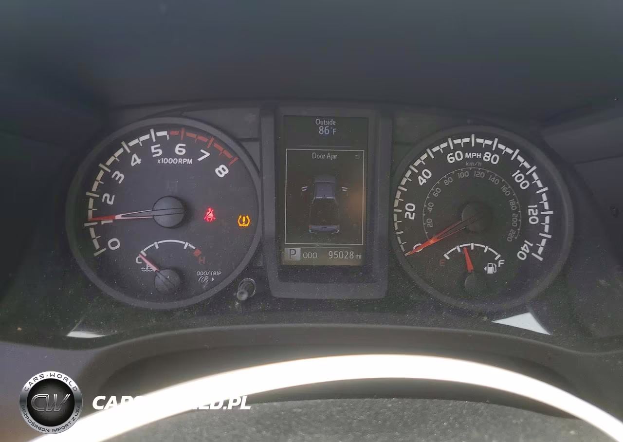 2019 Toyota Tacoma Sr VIN:5TFAX5GN0KX151915 - 9
