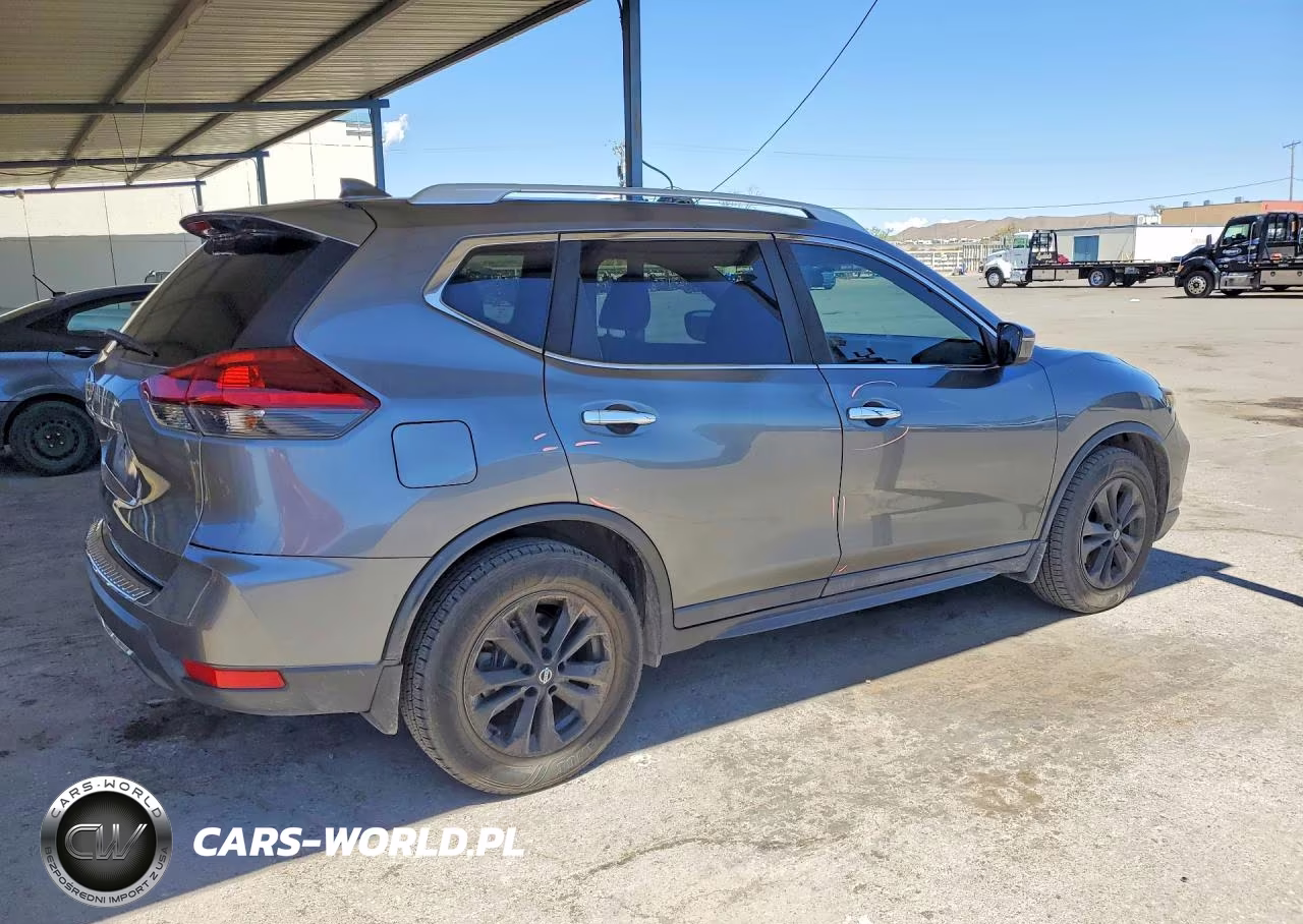2018 Nissan Rogue S VIN:5N1AT2MT5JC840685 - 3