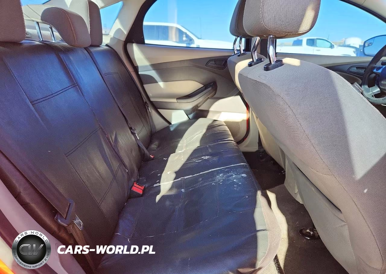 2012 Ford Focus Se VIN:1FAHP3F24CL227855 - 10