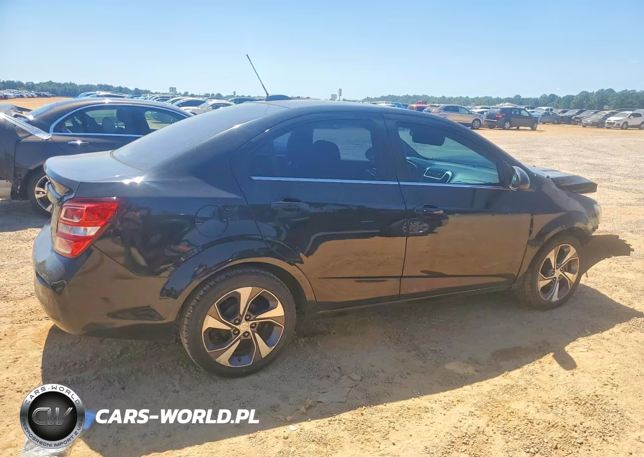 2019 Chevrolet Sonic Premier VIN:1G1JF5SB5K4122744 - 3