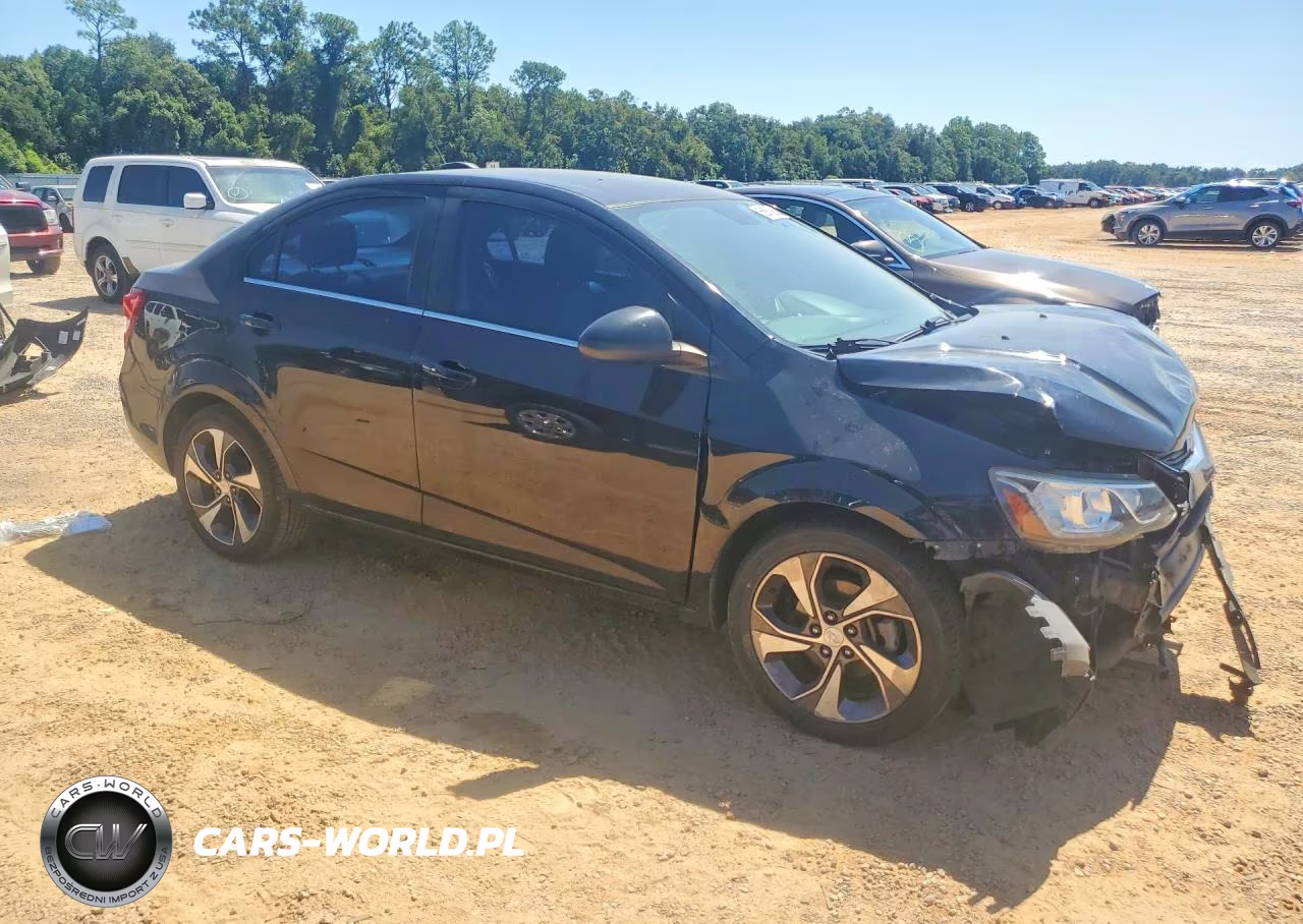 2019 Chevrolet Sonic Premier VIN:1G1JF5SB5K4122744 - 4