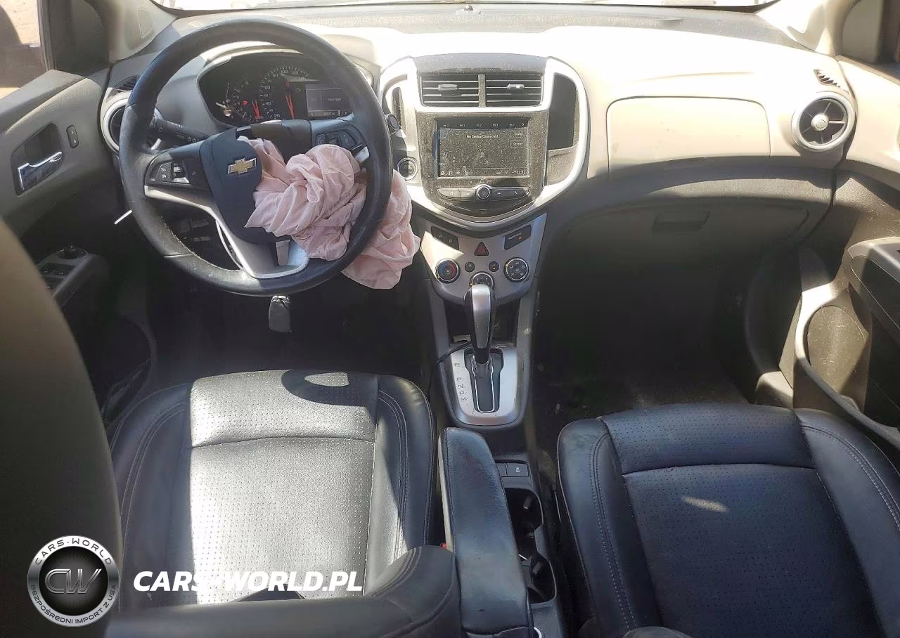 2019 Chevrolet Sonic Premier VIN:1G1JF5SB5K4122744 - 8