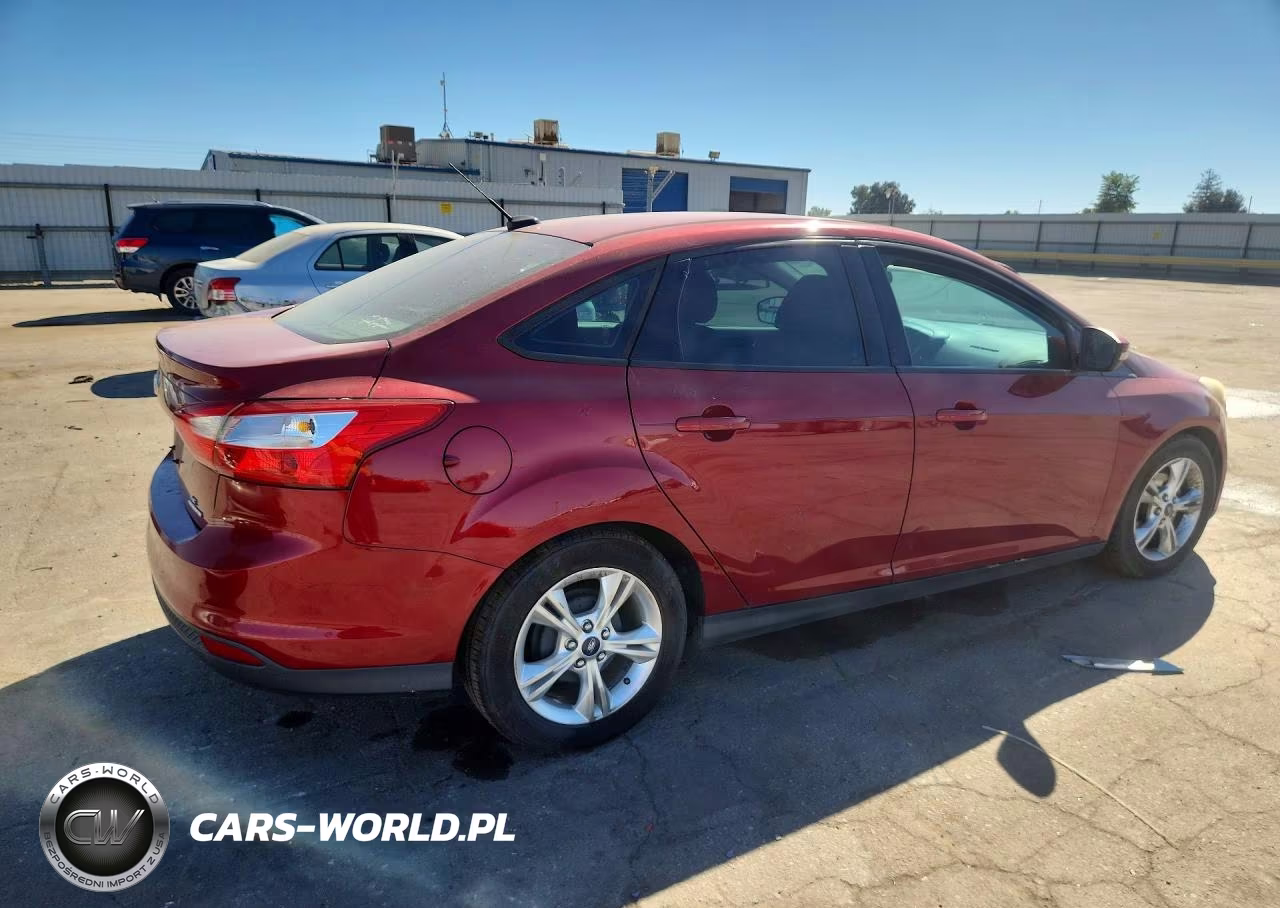2014 Ford Focus Se VIN:1FADP3F22EL210649 - 3