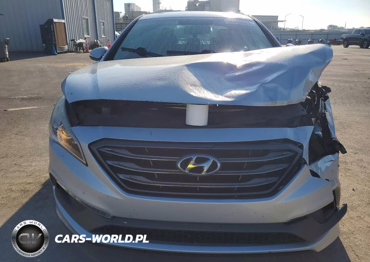 2015 Hyundai Sonata Sport VIN:5NPE34AF3FH110561 - 5