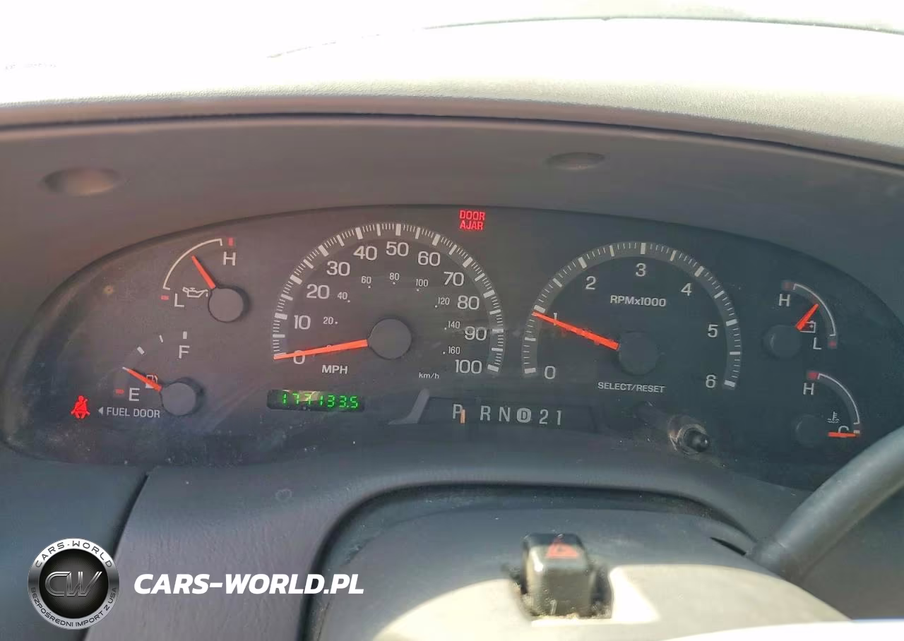2000 Ford Expedition Eddie Bauer VIN:1FMPU18L8YLA61089 - 9