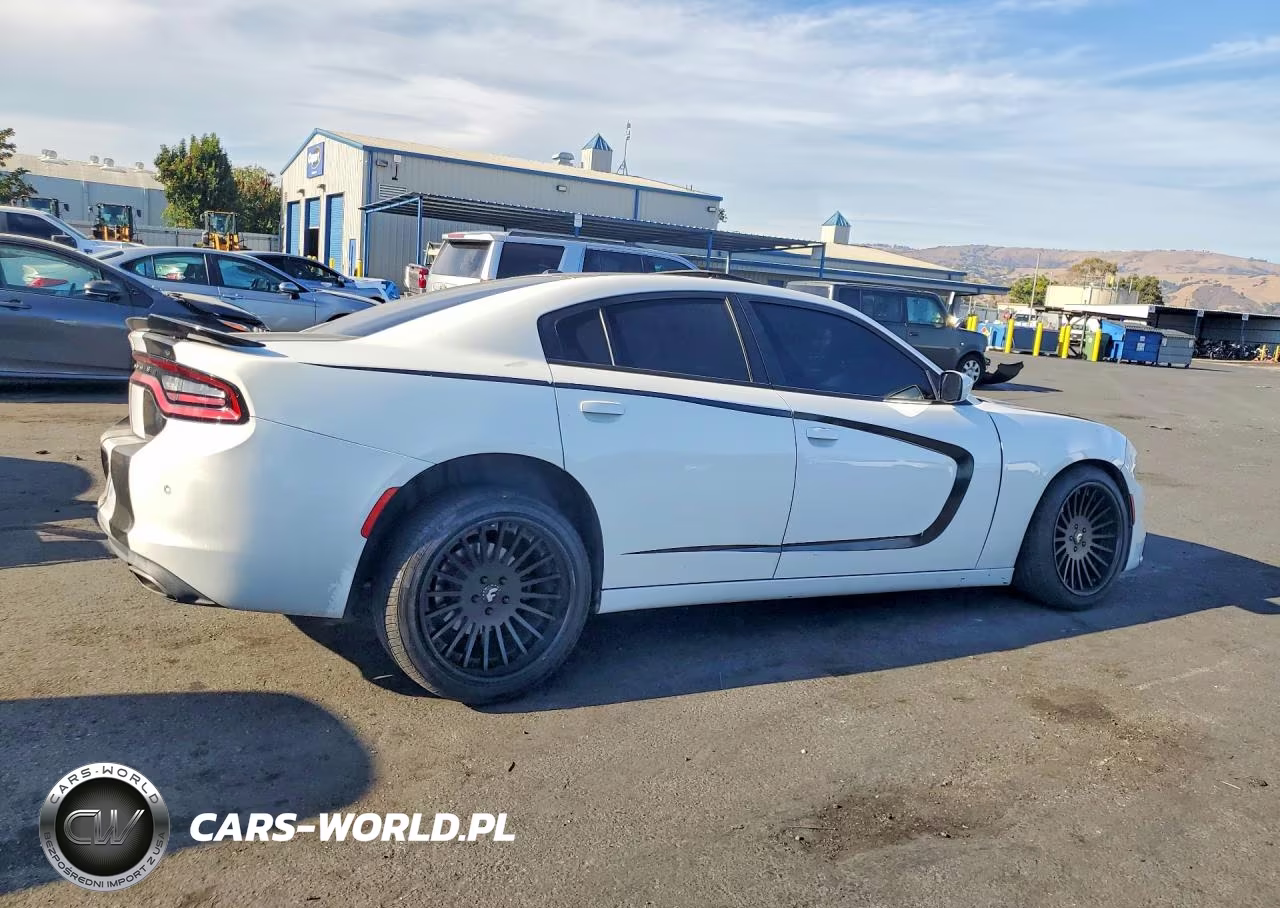 2019 Dodge Charger Sxt VIN:2C3CDXBG7KH728115 - 3