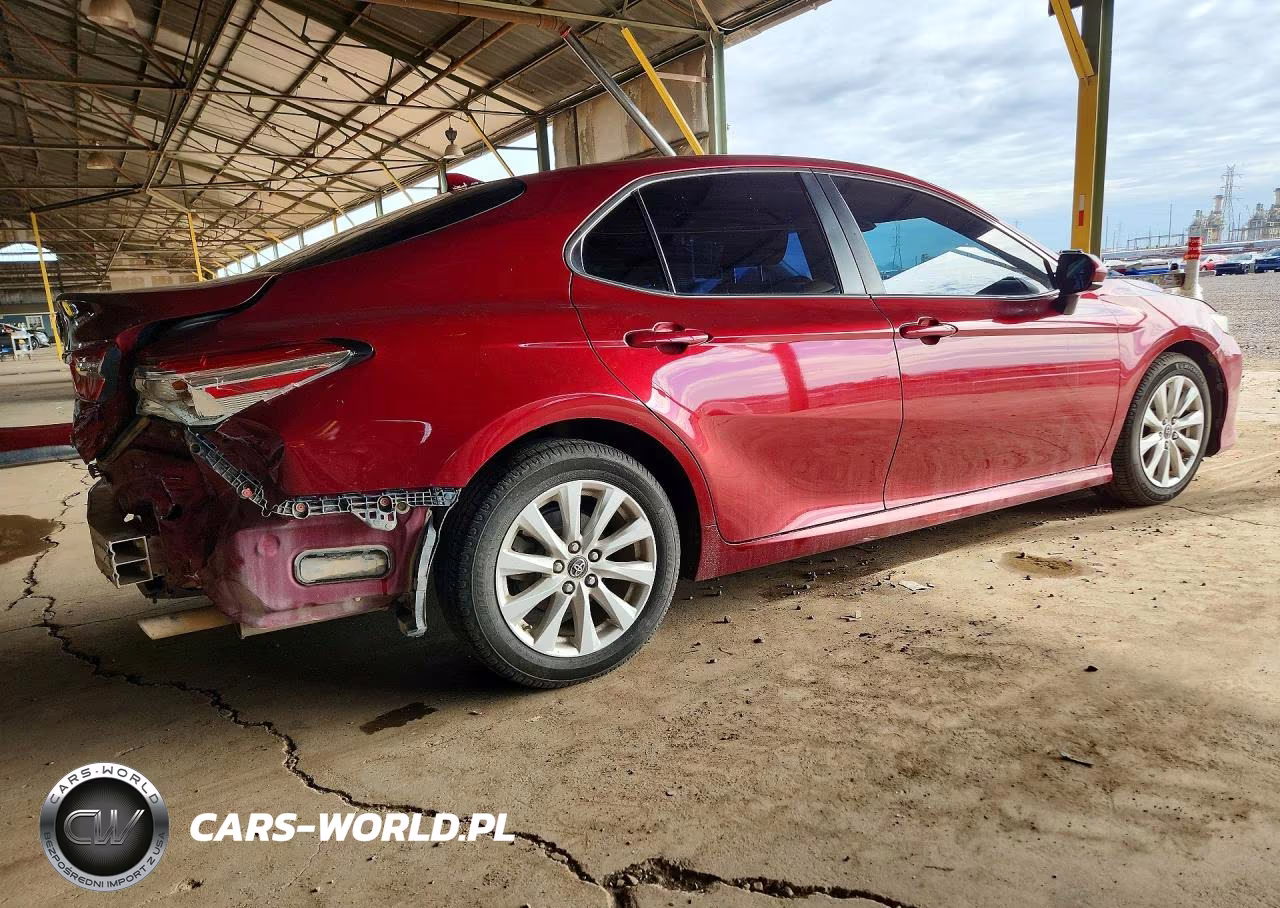 2019 Toyota Camry Le VIN:4T1B11HK2KU785145 - 3