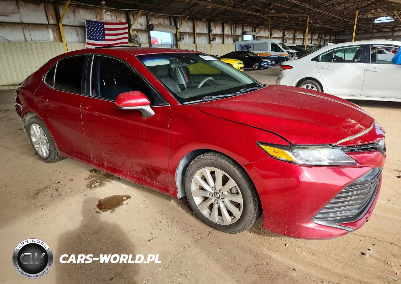 2019 Toyota Camry Le VIN:4T1B11HK2KU785145 - 4